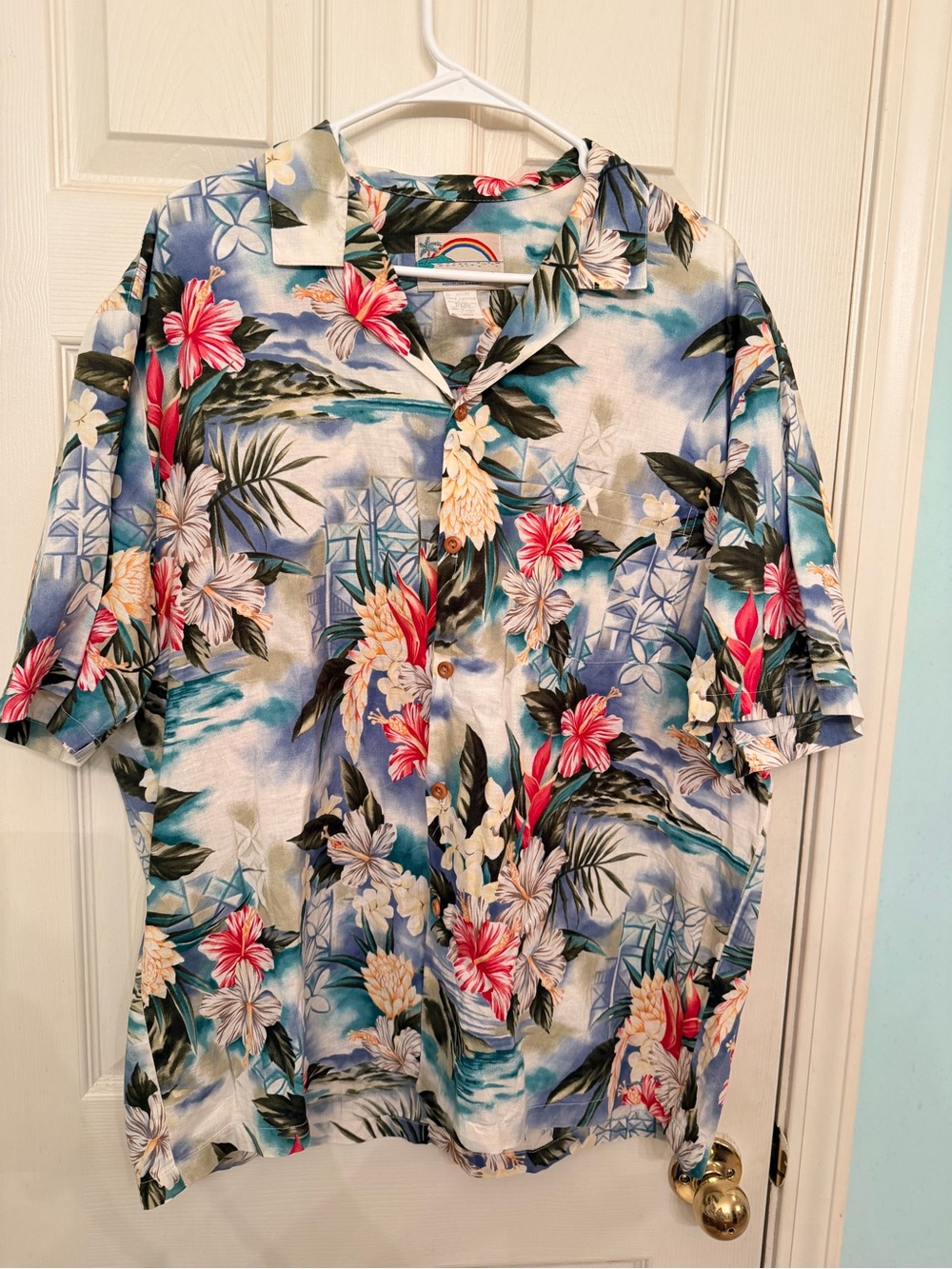 Paradise Found Vintage Hawaiian Tropical Floral Button Up
